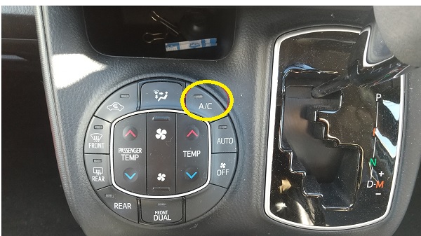 車のエアコンの役目は 冷房と除湿の2つだけ